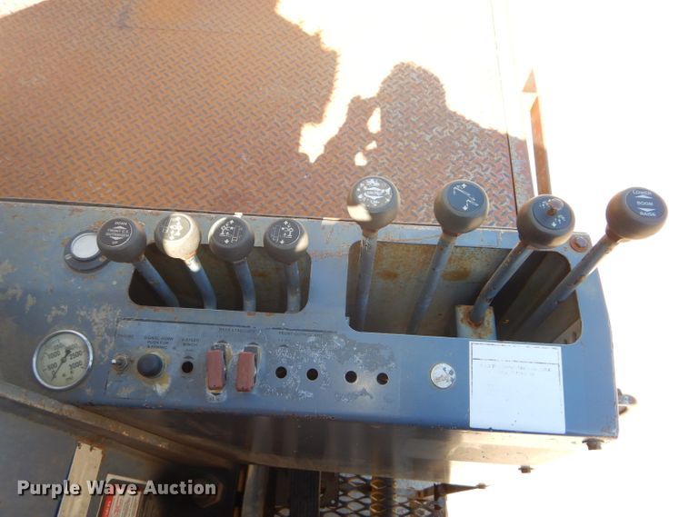 image for item DH4434 1994 Ford L8000 crane truck