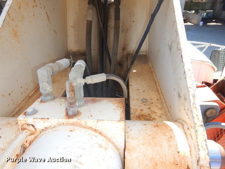 image for item DH4434 1994 Ford L8000 crane truck