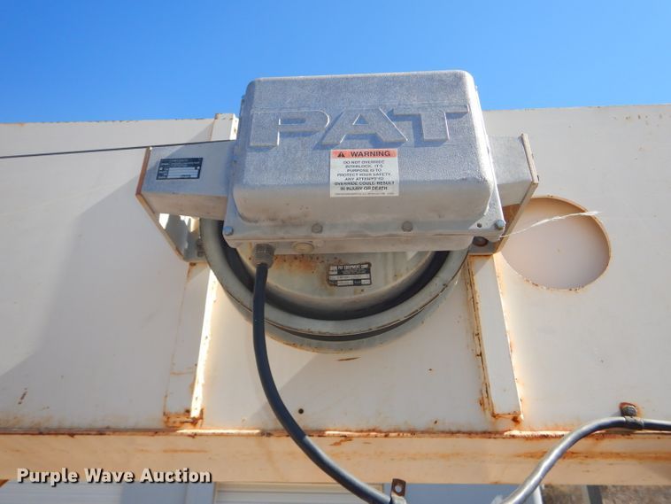 image for item DH4434 1994 Ford L8000 crane truck