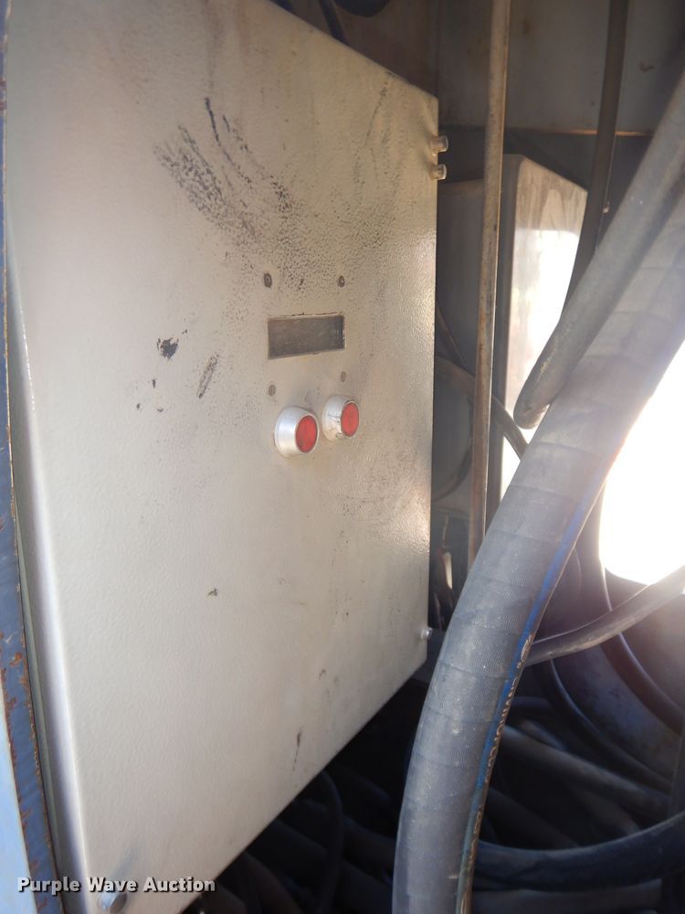 image for item DH4434 1994 Ford L8000 crane truck