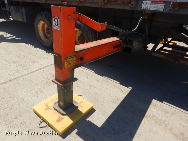 image for item DH4434 1994 Ford L8000 crane truck