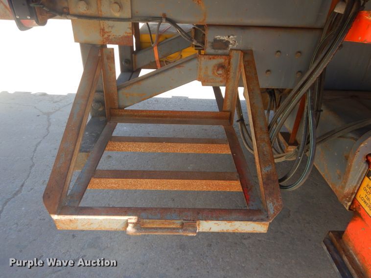 image for item DH4434 1994 Ford L8000 crane truck