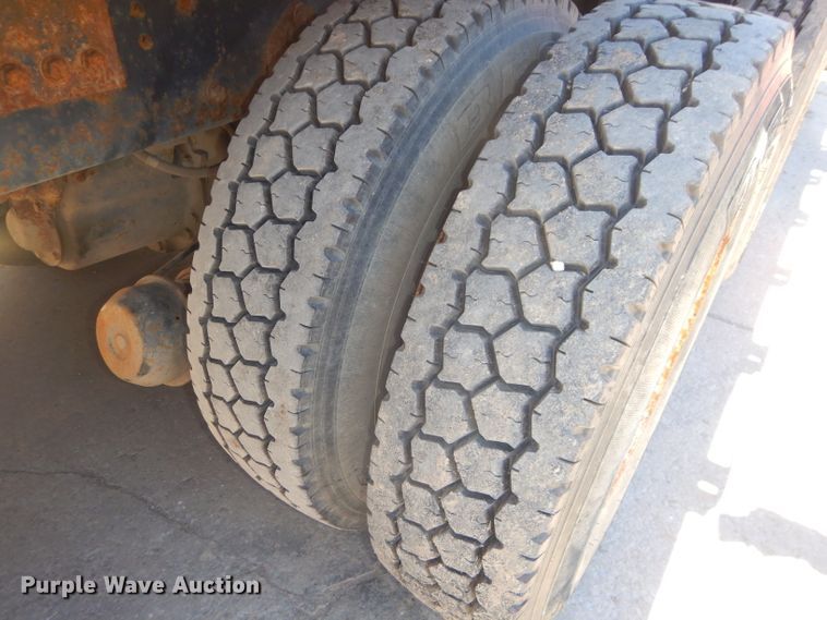 image for item DH4434 1994 Ford L8000 crane truck