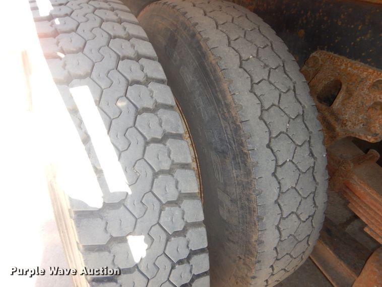 image for item DH4434 1994 Ford L8000 crane truck