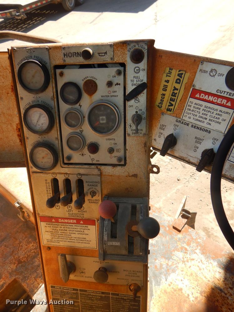 image for item DH4435 Ingersoll Rand MW175 milling machine