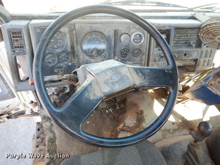 image for item DH4438 1995 Ford CF700 oil distribution truck