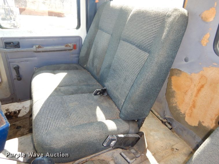 image for item DH4438 1995 Ford CF700 oil distribution truck