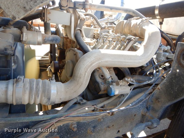 image for item DH4438 1995 Ford CF700 oil distribution truck