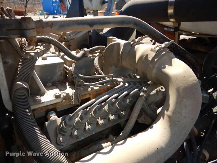 image for item DH4438 1995 Ford CF700 oil distribution truck