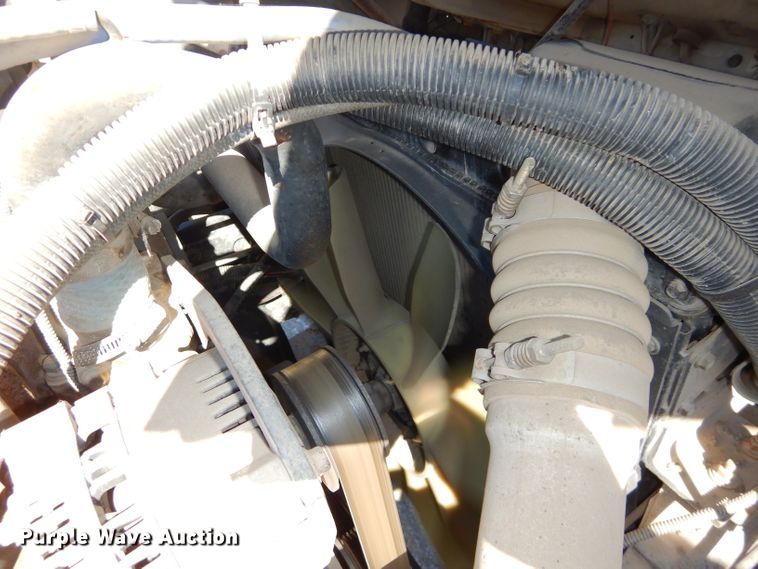 image for item DH4438 1995 Ford CF700 oil distribution truck