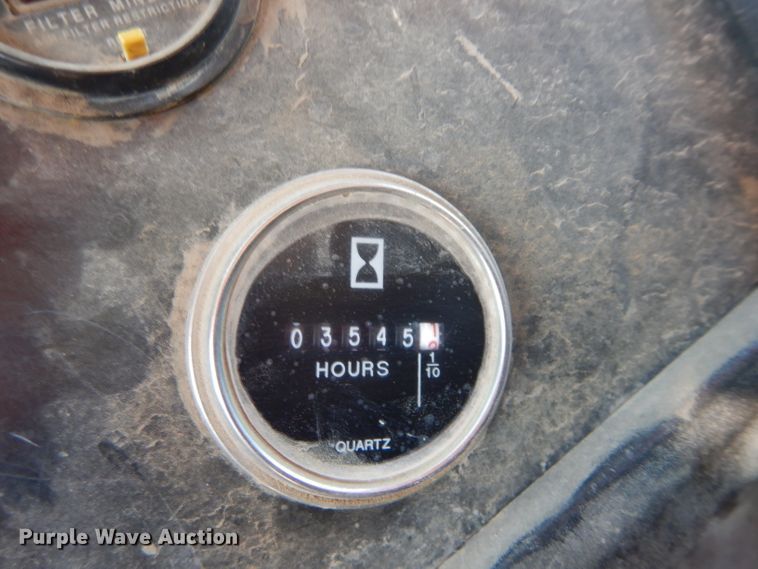 image for item DH4439 1999 International 4900 dump truck