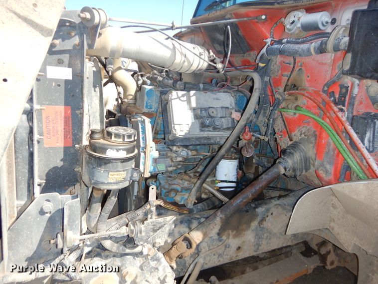 image for item DH4439 1999 International 4900 dump truck