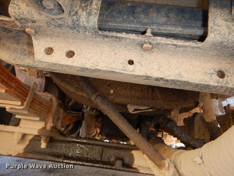 image for item DH4439 1999 International 4900 dump truck