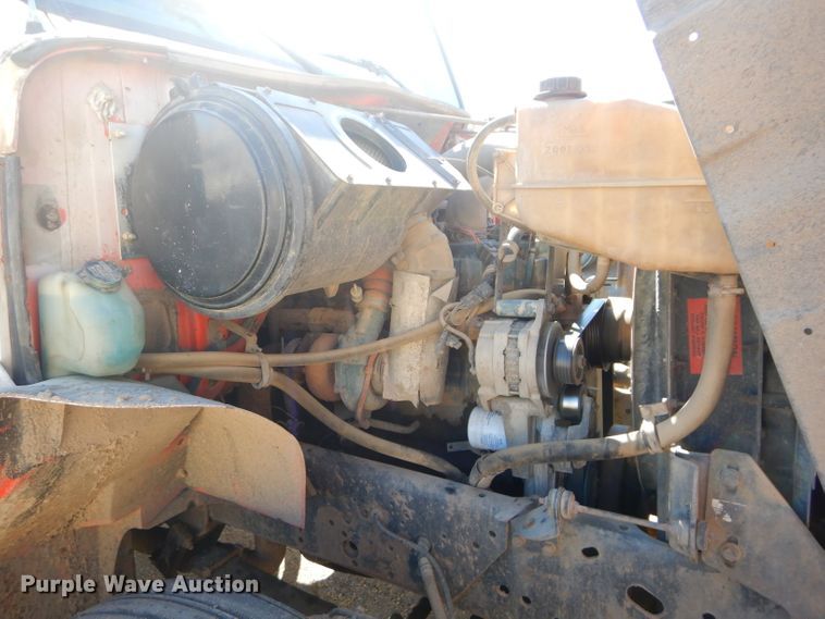 image for item DH4439 1999 International 4900 dump truck