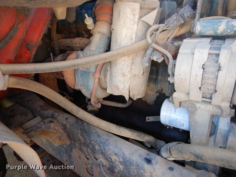 image for item DH4439 1999 International 4900 dump truck