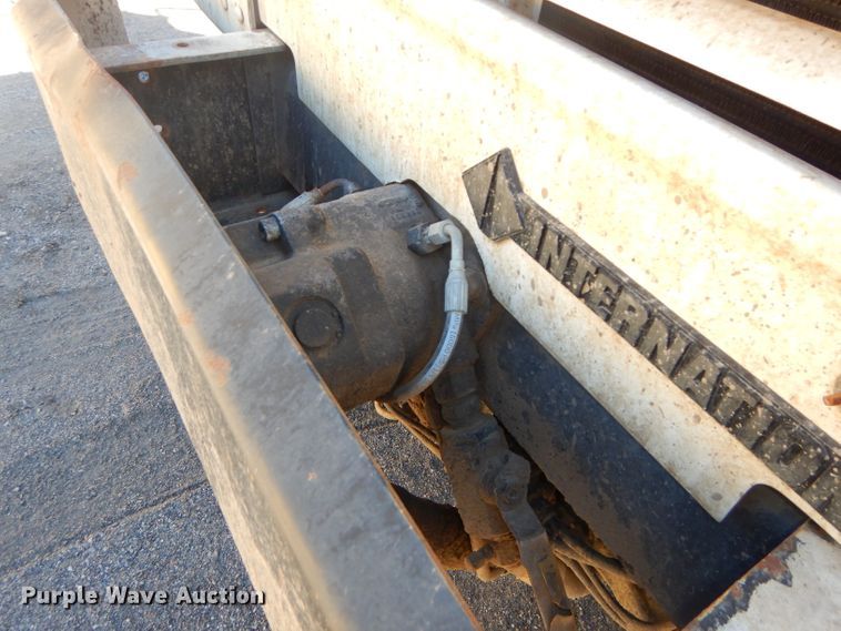 image for item DH4439 1999 International 4900 dump truck