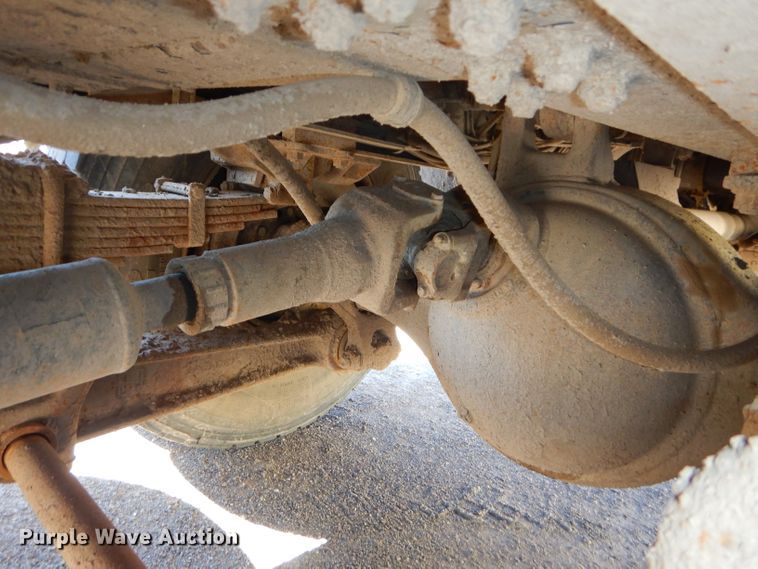 image for item DH4439 1999 International 4900 dump truck