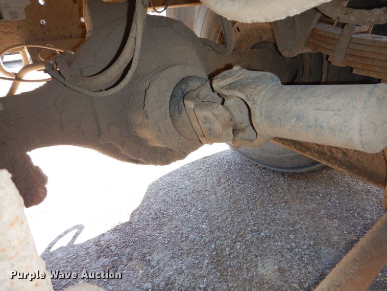 image for item DH4439 1999 International 4900 dump truck