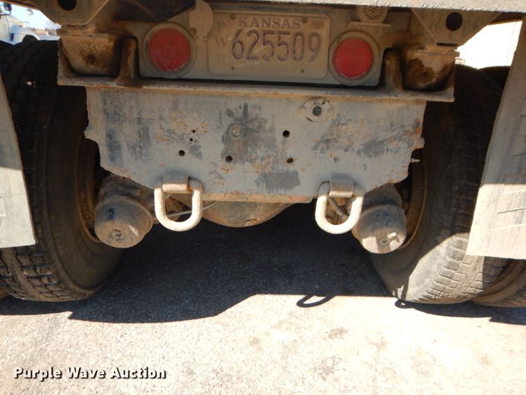image for item DH4439 1999 International 4900 dump truck