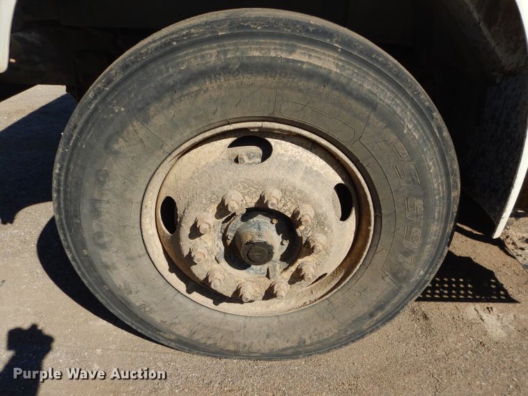 image for item DH4439 1999 International 4900 dump truck