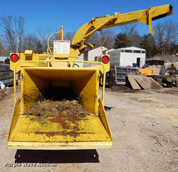 image for item DH5082 2007 Bandit 200 wood chipper