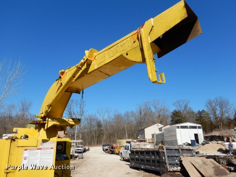 image for item DH5082 2007 Bandit 200 wood chipper