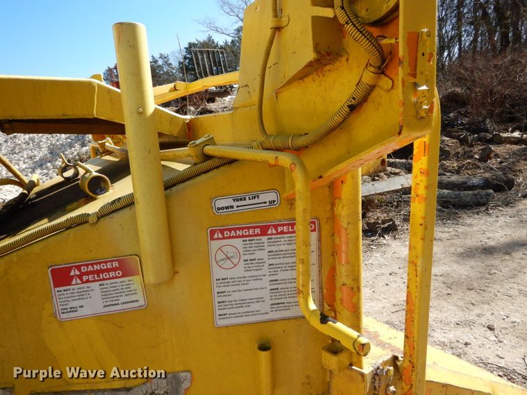 image for item DH5082 2007 Bandit 200 wood chipper