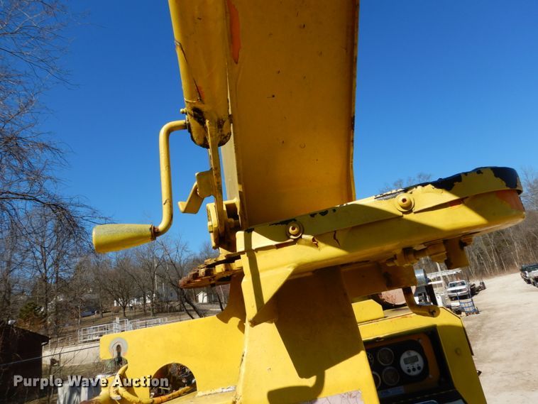 image for item DH5082 2007 Bandit 200 wood chipper