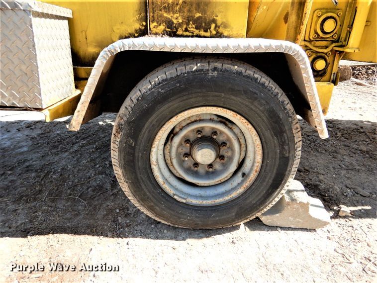 image for item DH5082 2007 Bandit 200 wood chipper