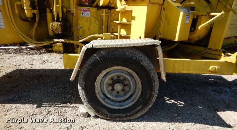 image for item DH5082 2007 Bandit 200 wood chipper