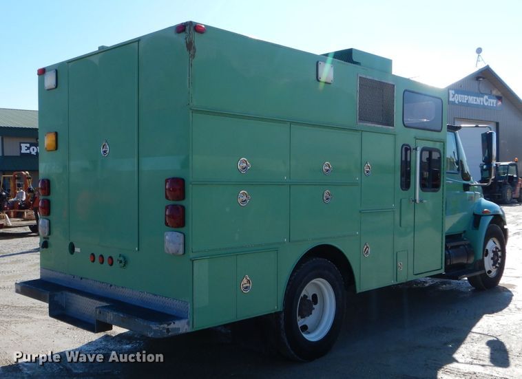 image for item DH6428 2002 International 4300 service truck