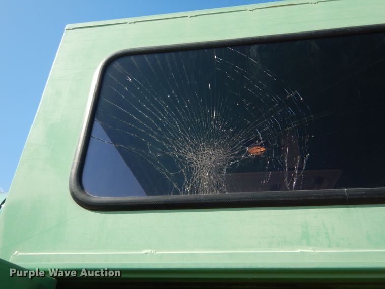 image for item DH6428 2002 International 4300 service truck