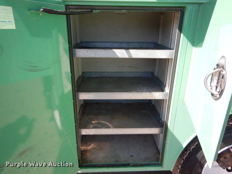 image for item DH6428 2002 International 4300 service truck