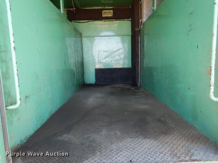 image for item DH6428 2002 International 4300 service truck