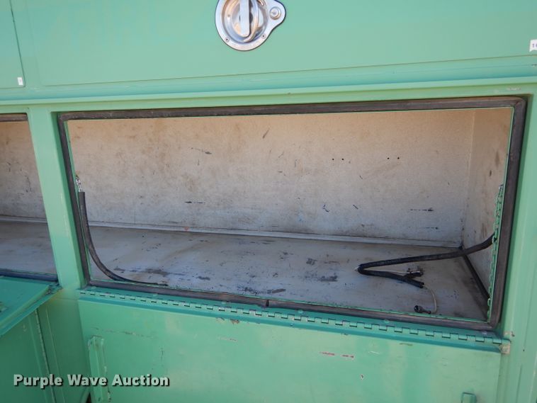 image for item DH6428 2002 International 4300 service truck