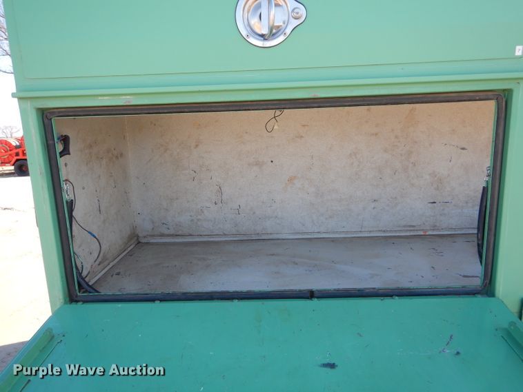 image for item DH6428 2002 International 4300 service truck