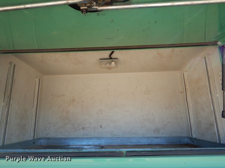 image for item DH6428 2002 International 4300 service truck