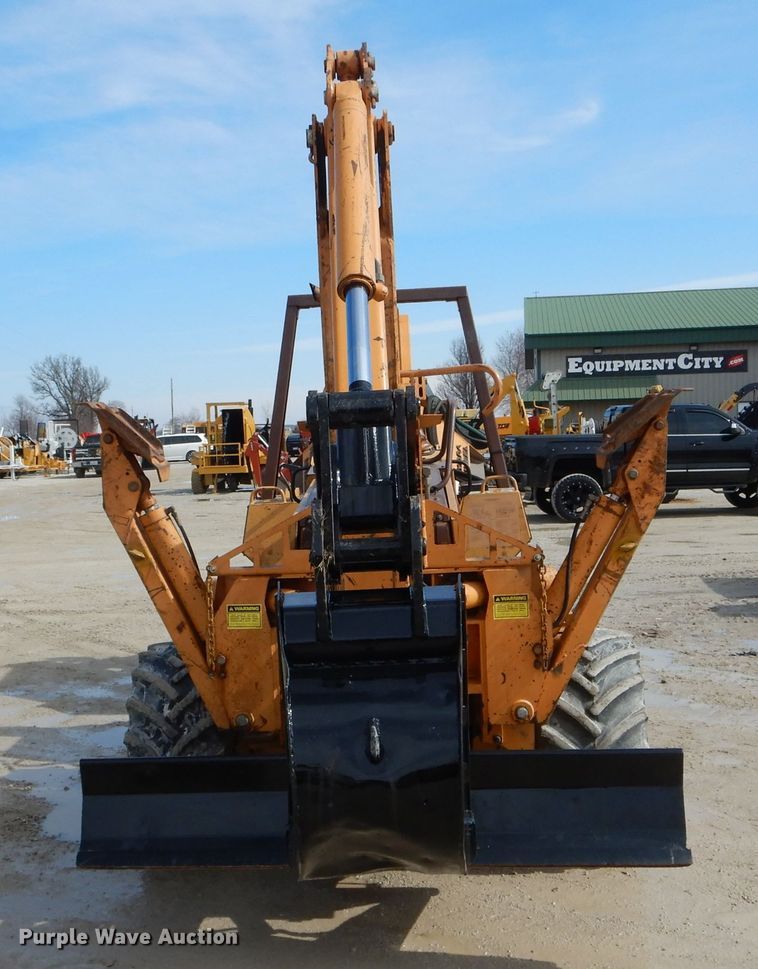 image for item DH6429 Case 760 rock saw