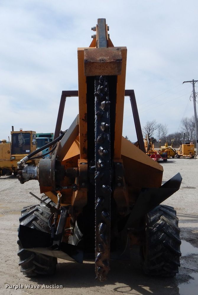 image for item DH6429 Case 760 rock saw