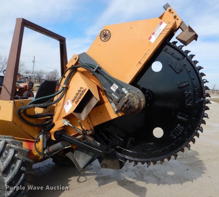 image for item DH6429 Case 760 rock saw