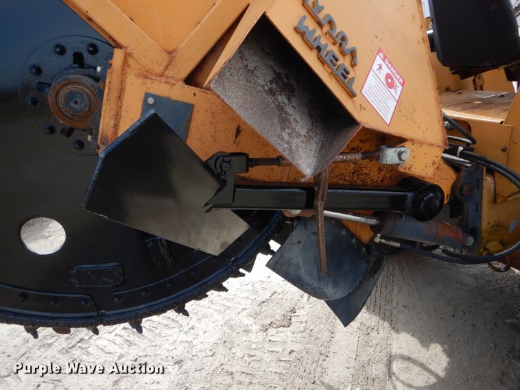 image for item DH6429 Case 760 rock saw
