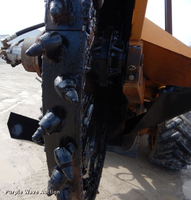 image for item DH6429 Case 760 rock saw