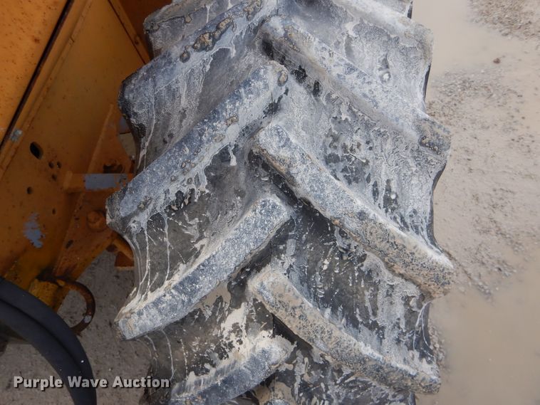 image for item DH6429 Case 760 rock saw