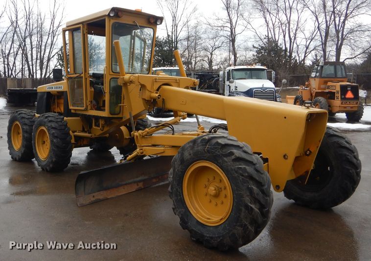 image for item DH6436 John Deere 570 motor grader