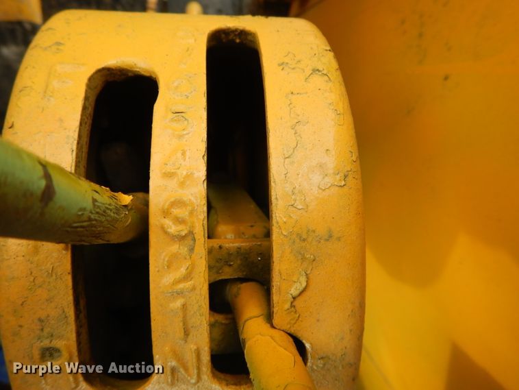 image for item DH6436 John Deere 570 motor grader