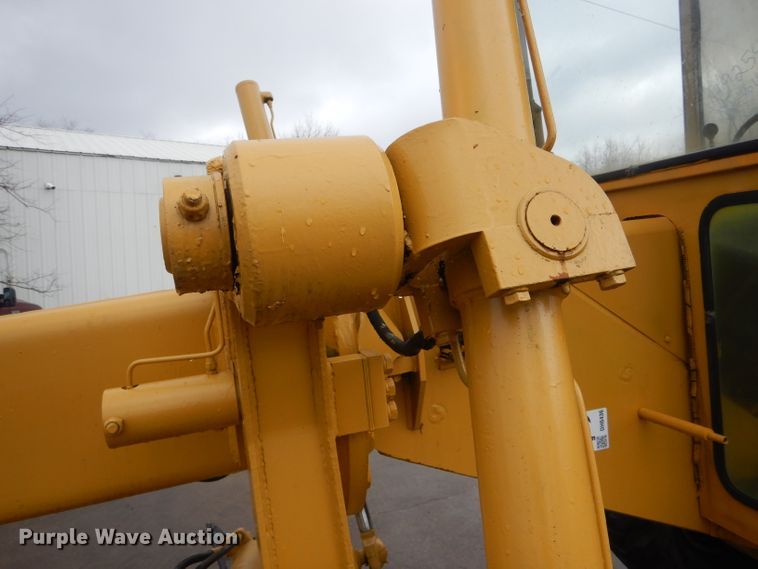 image for item DH6436 John Deere 570 motor grader