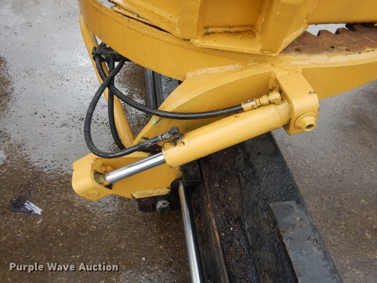 image for item DH6436 John Deere 570 motor grader