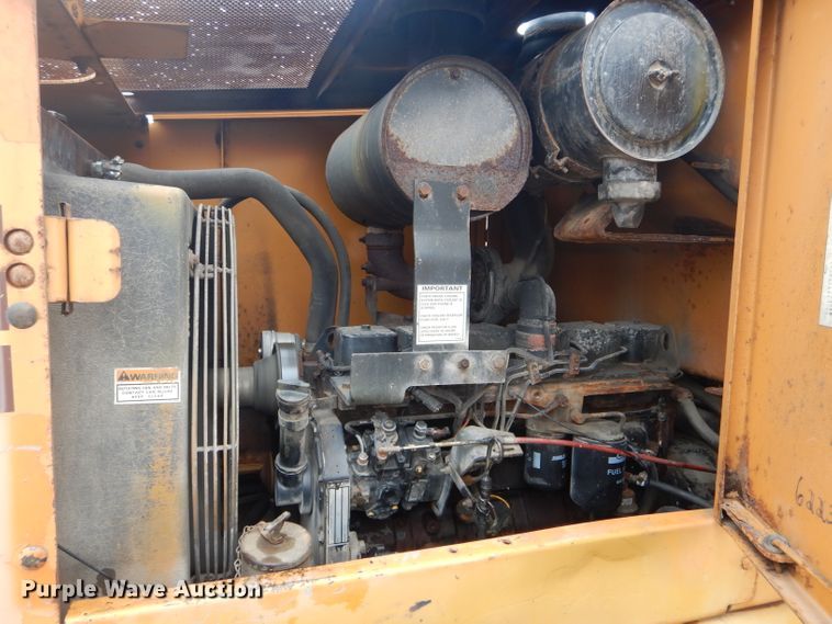 image for item DH6437 1995 Case 621B wheel loader