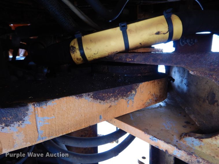 image for item DH6437 1995 Case 621B wheel loader