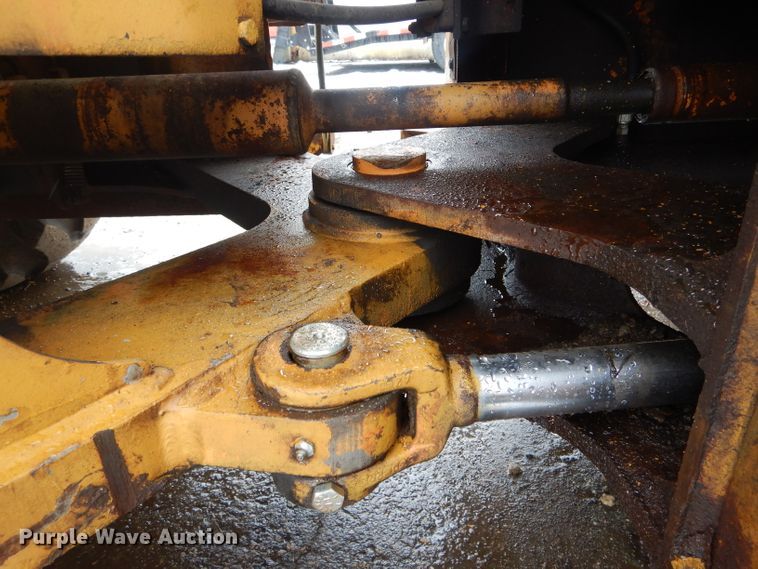 image for item DH6437 1995 Case 621B wheel loader